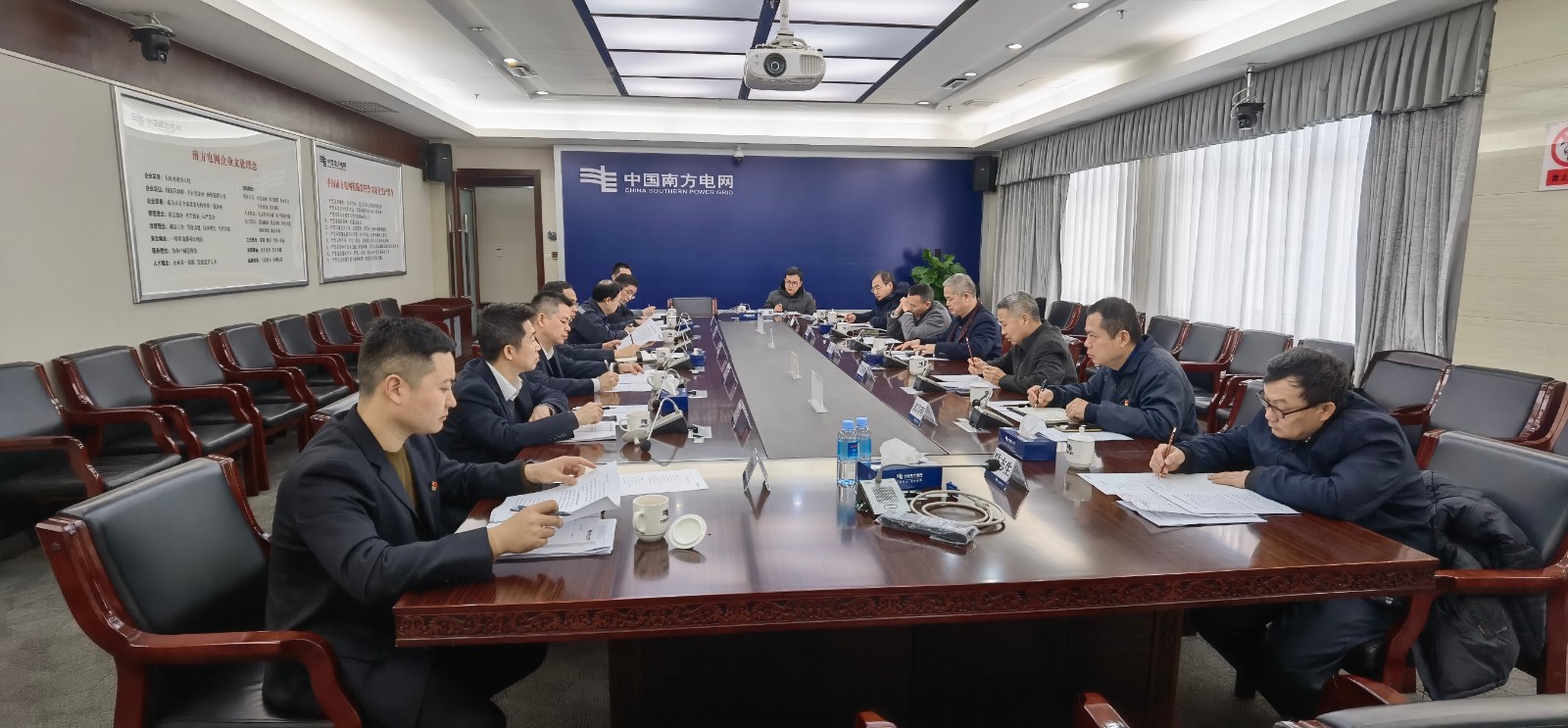 校领导带队到南宁供电局调研