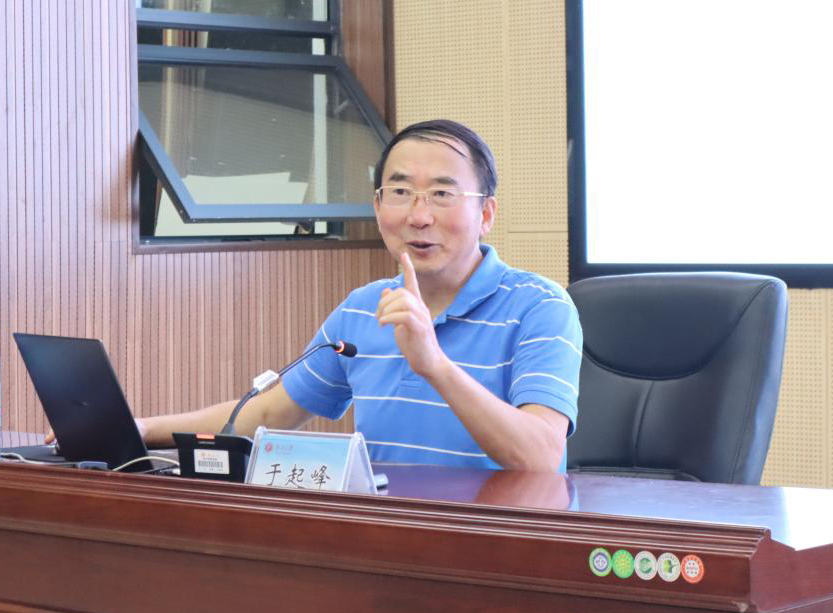 土木建筑工程学院第一届博士生学术论坛暨广西大学君武大讲坛系列学术报告会举行