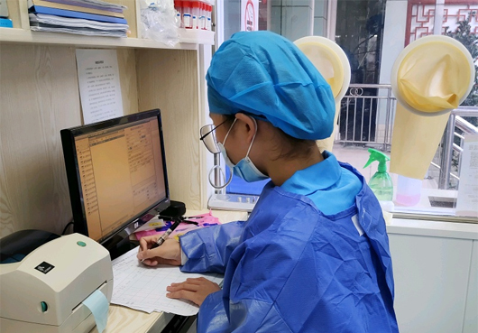 抗疫一线展青春之美——我校127名学生志愿者参加百色疫情防控战